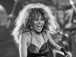 Tina Turner, Sang Ratu Rock and Roll, Meninggalkan Warisan di Usia 83 Tahun: Kisah Inspiratif Perjuangan dan Kembalinya yang Membuat Terkesan!