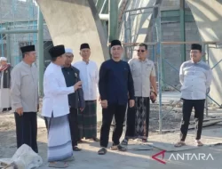 Sekda Mie Go dan Rombongan DMI Tinjau Pembangunan Masjid Agung Kubah Timah yang Mengagumkan