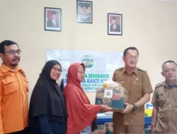 Isyak Meirobie, Wabup Belitung, Memberikan Bantuan kepada Korban Bencana Tornado