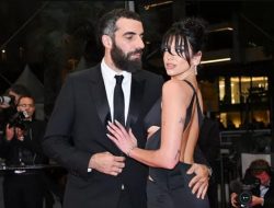 Dua Lipa dan Romain Gavras: Debut Gemilang di Karpet Merah Festival Film Cannes 2023