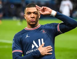 PSG Membuat Ultimatum pada Kylian Mbappe: Perpanjang Kontrak atau Hadapi Jualan Musim Panas Ini?